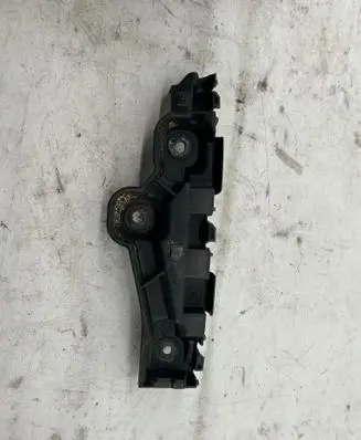 Dacia Logan II Front bumper mounting bracket 631427092R