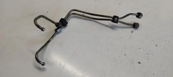 Volvo V50 Fuel injector supply line/pipe 