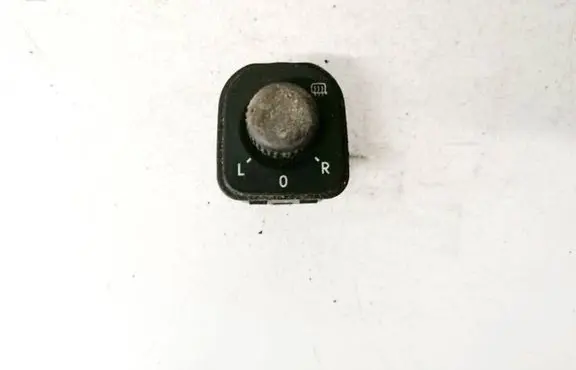 Volkswagen Tiguan Wing mirror switch 1k0959565k