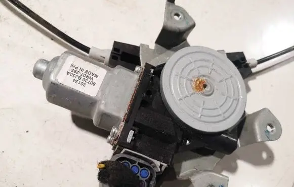 Nissan NV200 Front door window regulator motor 80730BJ30A