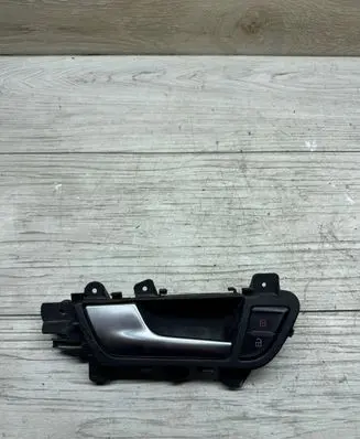 Audi A4 S4 B7 8E 8H Front door interior handle 8K0837019