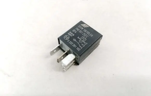 Seat Alhambra (Mk1) Other relay 7M0951253C 95VW10K705EA