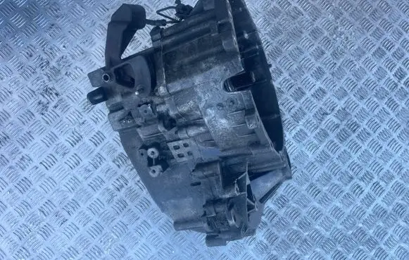Volvo S80 Manual 5 speed gearbox 1023746