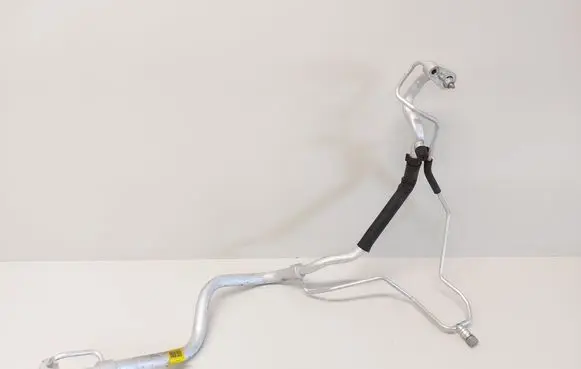 Air conditioning (A/C) pipe/hose