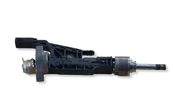 BMW 3 G20 G21 Fuel injector 8656548