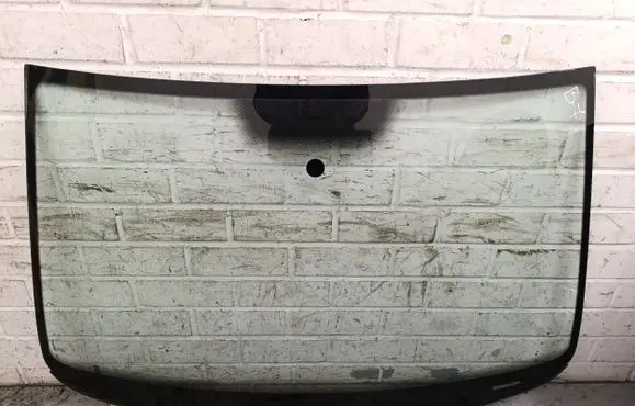 Volkswagen PASSAT B7 Front windscreen/windshield window 43R001586