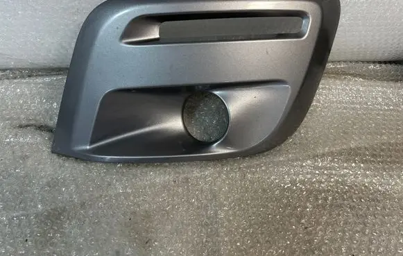 Peugeot Partner Front fog light trim/grill 9810965977