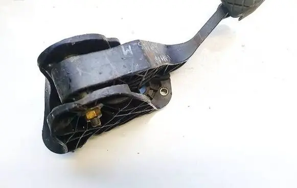Volkswagen PASSAT B6 Clutch pedal 3c2721059l