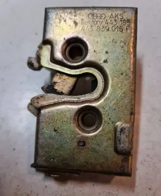 Audi 100 200 5000 C3 Rear door lock 443839016F 443185