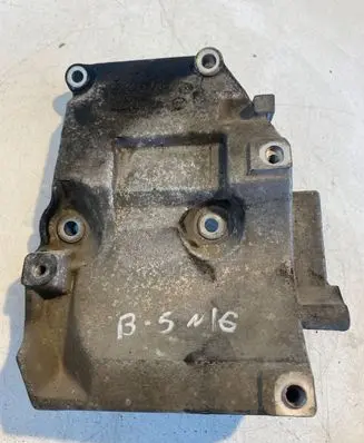 Volkswagen PASSAT B5.5 A/C compressor mount bracket 038260885C