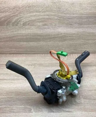 Volvo S40, V40 Wiper turn signal indicator stalk/switch 30808928