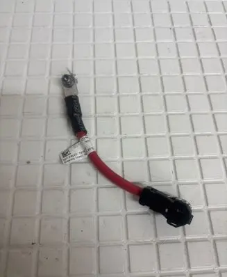 Positive cable (battery)