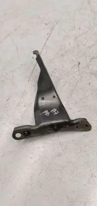 Audi A4 S4 B7 8E 8H Fender mounting bracket 8E0821136