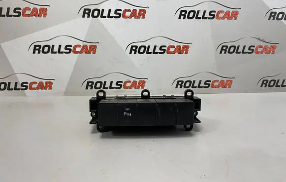 Mercedes-Benz B W245 Parking (PDC) sensor switch 1698208210 33460302