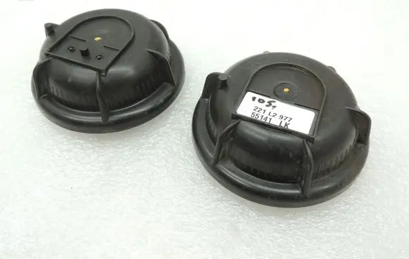 Volvo V70 Headlight/headlamp dust cover 9178538 89025105