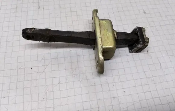 Mitsubishi Galant Front door check strap stopper