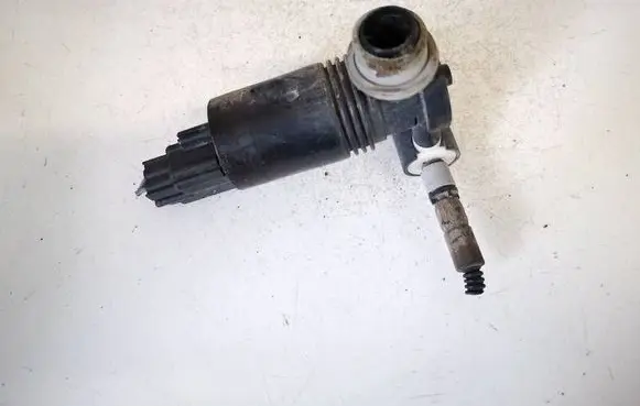 Land Rover Discovery Sport Windscreen/windshield washer pump 1050007001 160722b