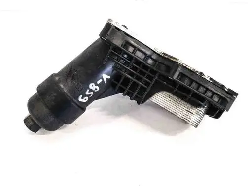 BMW 1 F20 F21 Oil filter cover 8507626