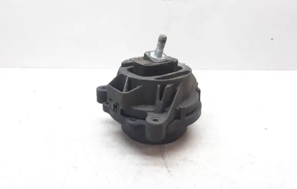 BMW 3 GT F34 Engine mount bracket 6787657