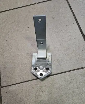 Rear door upper hinge