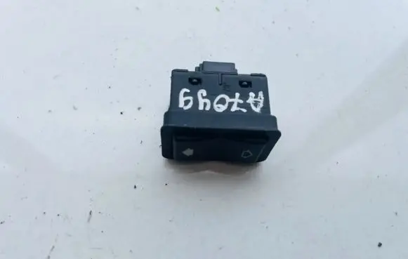 BMW 5 E39 Electric window control switch 8368974