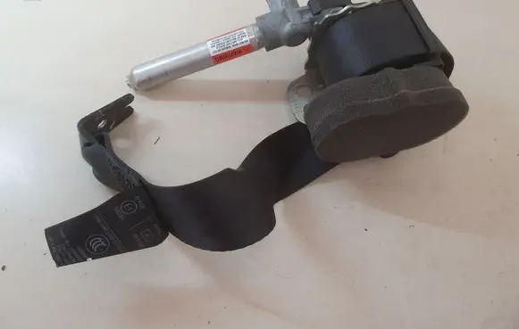 Volvo C30 Rear seatbelt 30642227