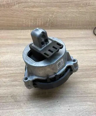 BMW X3 G01 Engine mount bracket 8482771 130819