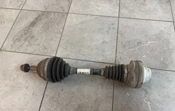 Volkswagen Amarok Front driveshaft 2H0407271D