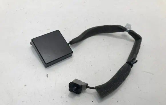Nissan Qashqai J12 Antenna control unit 282126UA1B