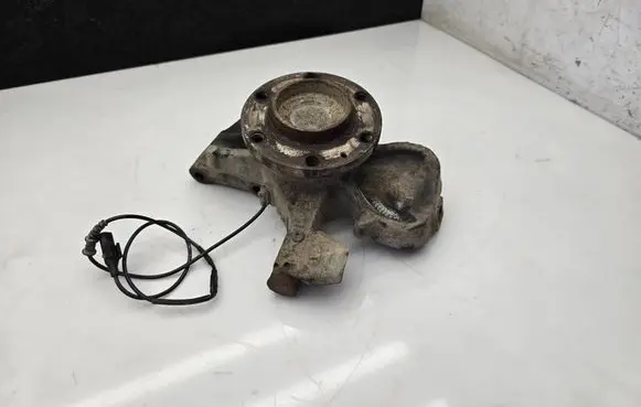 Volkswagen Crafter Front wheel hub A906832