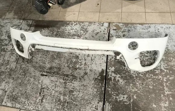 BMW X5 E70 Front bumper 7210763