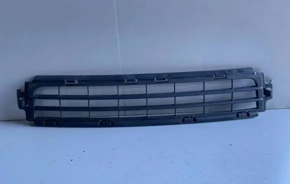 Volvo V50 Front bumper lower grill 30744911