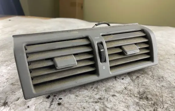 Mercedes-Benz E W210 Dash center air vent grill 2108300054