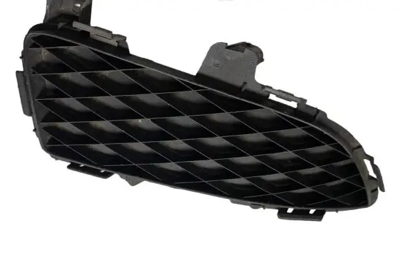 Mazda 3 I Front bumper lower grill BP4K50C11