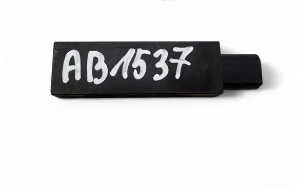 Volkswagen Golf V Keyless system antenna 1K0909133