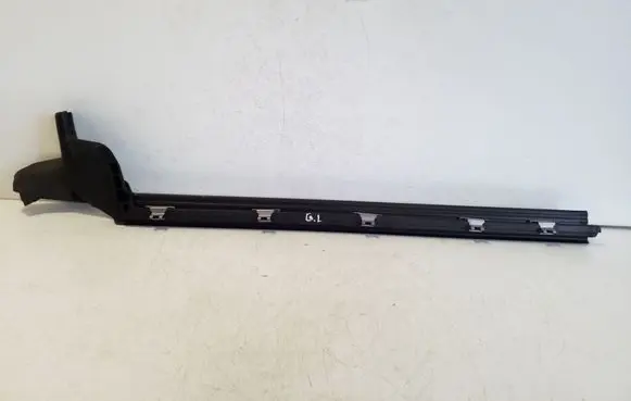 BMW i4 Rubber seal rear door window/glass 7482951