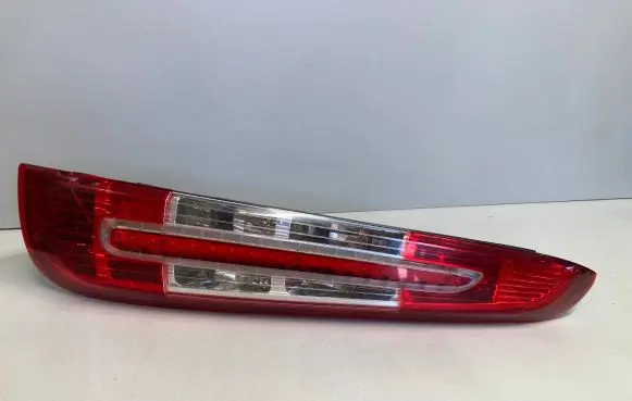 Ford C-MAX I Rear/tail lights 164710 158952