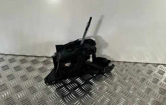 Lexus UX Gear shifter/selector 75G651 75M060