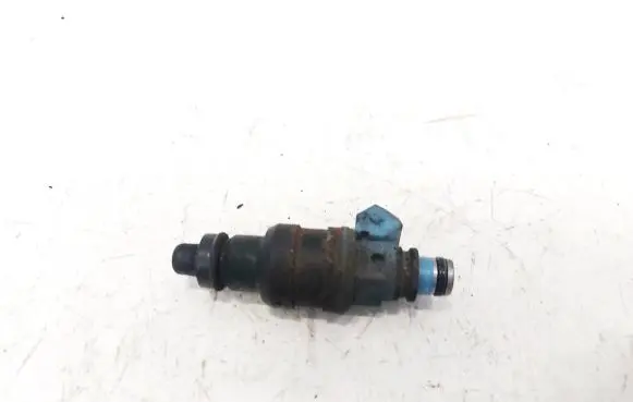 Hyundai Pony Fuel injector 35310-24570 9250930008