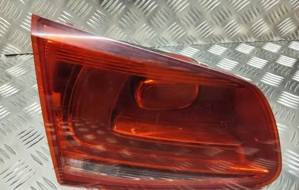 Volkswagen Touareg II Tailgate rear/tail lights 89090273 7P6945093C