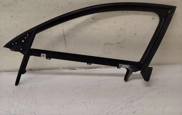 Audi A6 S6 C6 4F Front door window/glass frame 4F0837629