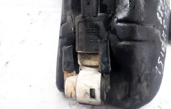 Mitsubishi Carisma Windscreen/windshield washer pump