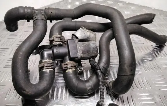 Volkswagen Touran I Electric auxiliary coolant/water pump 1T0820036A H05790 1T0819147D
