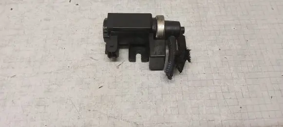 BMW X3 E83 Turbo solenoid valve 72279600 2247906