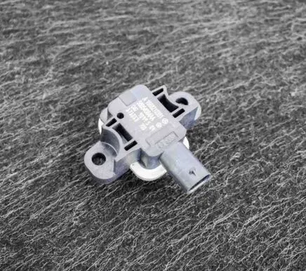 Mercedes-Benz GL X166 Airbag deployment crash/impact sensor