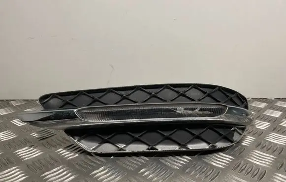 Mercedes-Benz C W204 LED Daytime headlight A2049069000 A2048803324