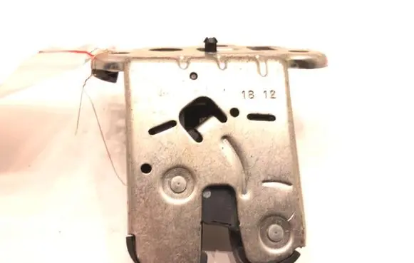 Audi A6 C7 Tailgate exterior lock 4H0827505