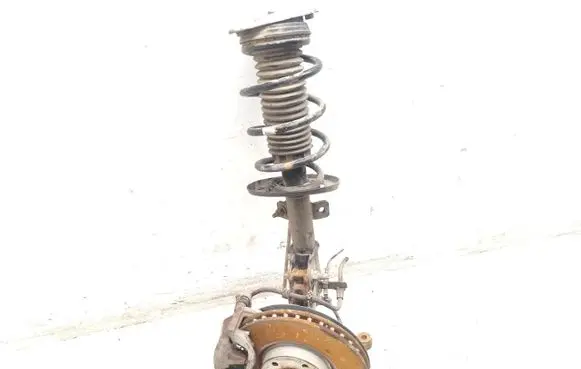 Opel Combo E Front wheel hub spindle knuckle 