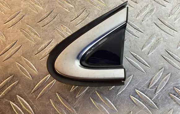 Lexus RX 450H Fender end trim 6011848030