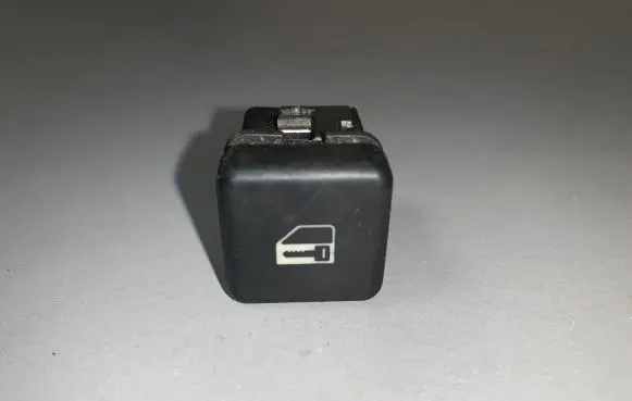 BMW 7 E38 Electric window control switch 2697 8360828
